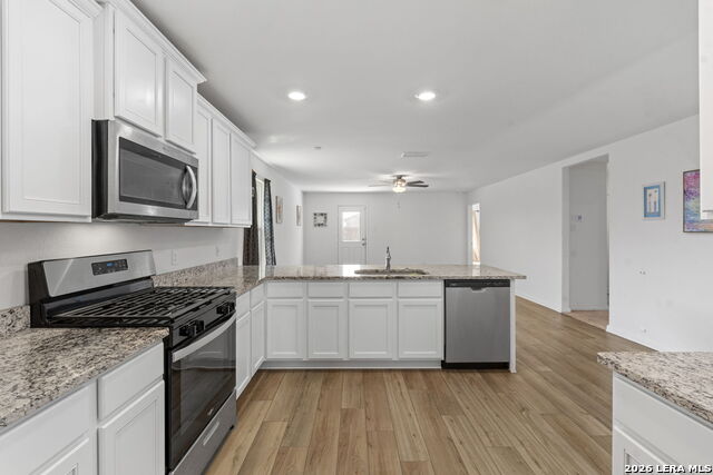 Image 8 of 26 For 12024 Luckey Villa