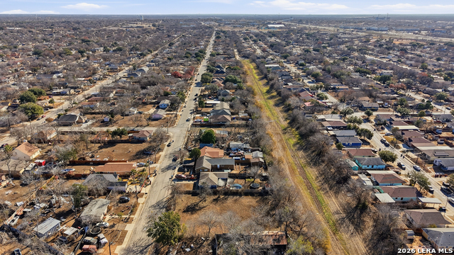 Image 5 of 16 For 522 Vincent St