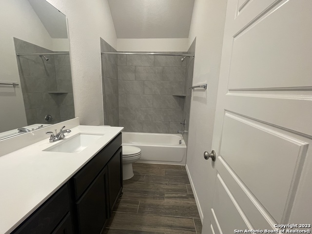 Image 10 of 24 For 9114 Yearling St