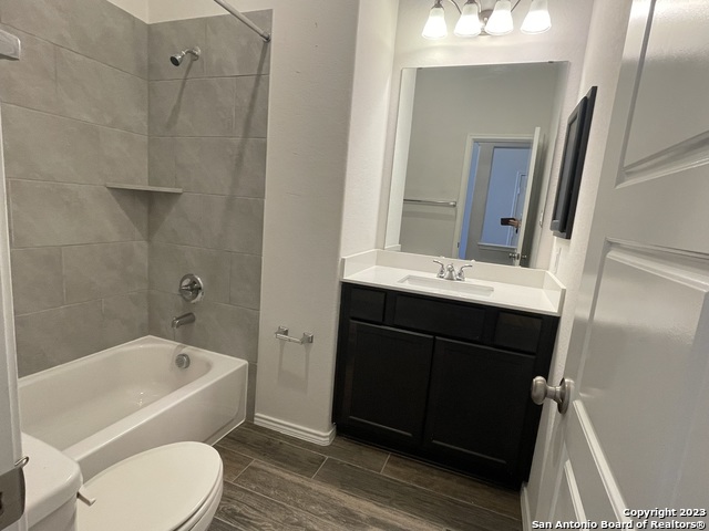 Image 13 of 24 For 9114 Yearling St