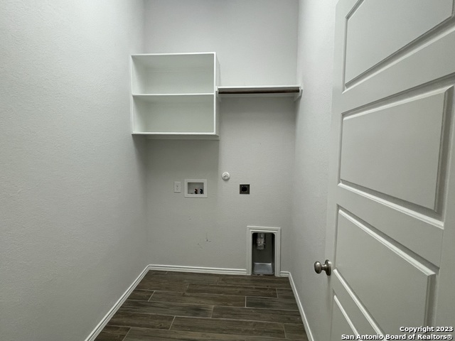 Image 14 of 24 For 9114 Yearling St