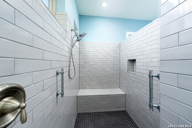 Image 20 of 45 For 106 Cinnamon Creek