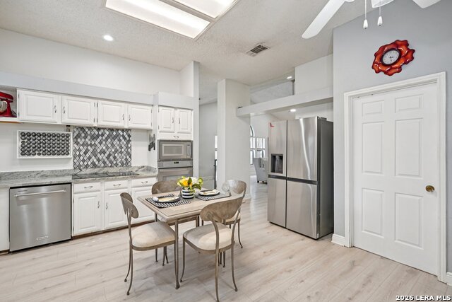 Image 9 of 28 For 17011 Vista Village