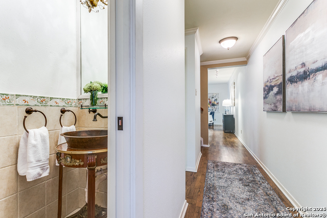 Image 16 of 26 For 1022 Navarro  306