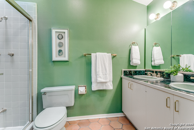 Image 21 of 26 For 1022 Navarro  306