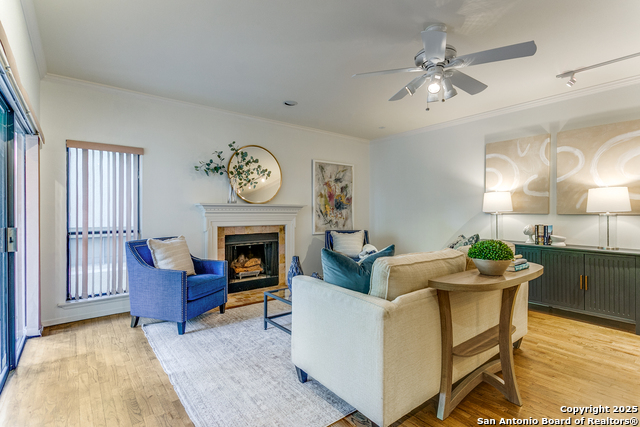 Image 4 of 26 For 1022 Navarro  306