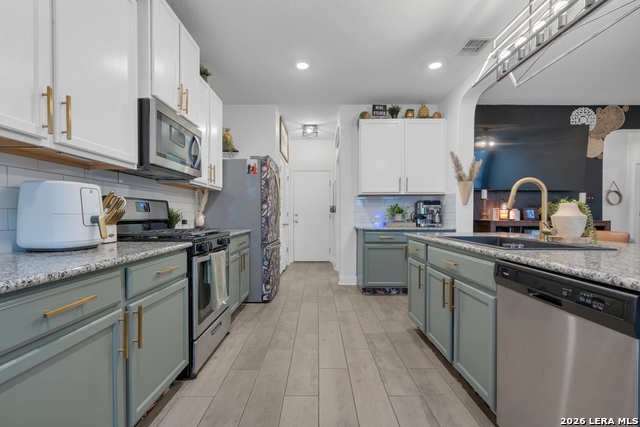 Image 13 of 36 For 9533 Bicknell Sedge