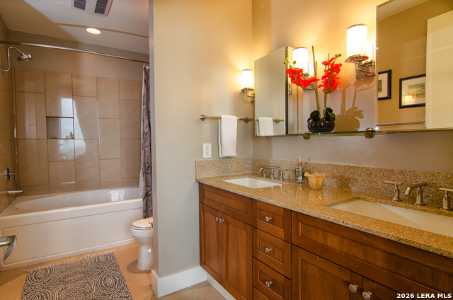 Image 4 of 8 For 610 Market E Unit 3017