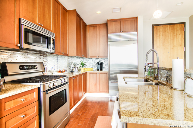 Image 5 of 8 For 610 Market E Unit 3017