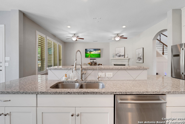 Image 12 of 40 For 28906 Balcones Crk