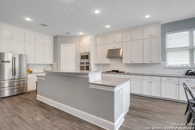 Image 14 of 40 For 28906 Balcones Crk