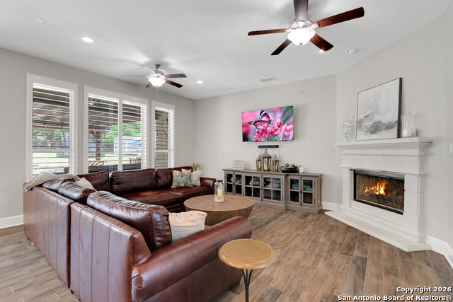 Image 17 of 40 For 28906 Balcones Crk