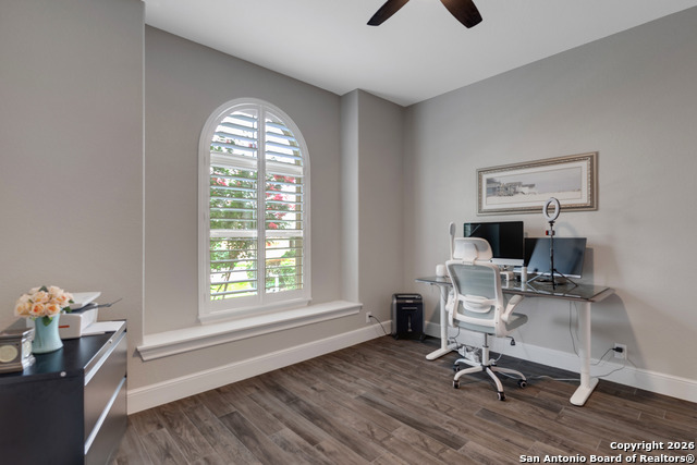 Image 18 of 40 For 28906 Balcones Crk