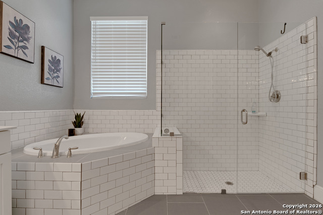 Image 23 of 40 For 28906 Balcones Crk