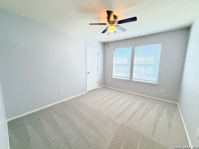 Image 18 of 21 For 819 Antler Post