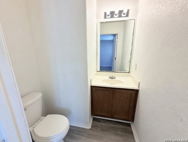 Image 20 of 21 For 819 Antler Post