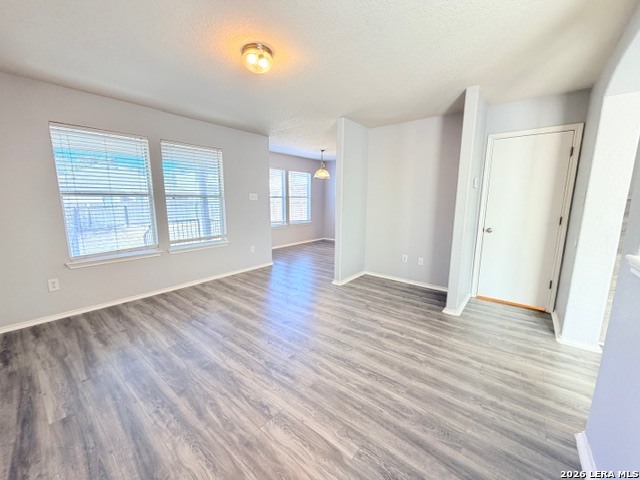 Image 6 of 21 For 819 Antler Post