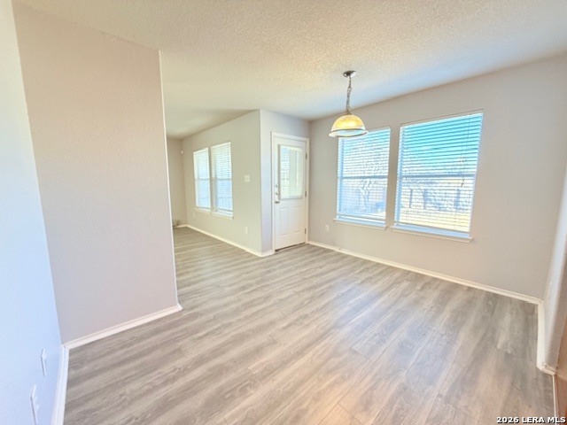 Image 8 of 21 For 819 Antler Post