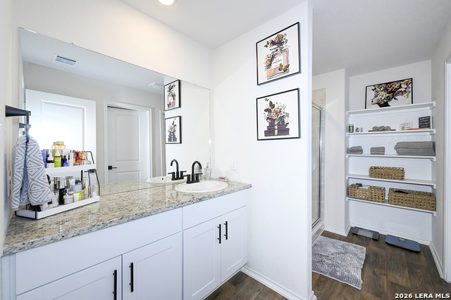 Image 14 of 29 For 14002 Kenyte Row