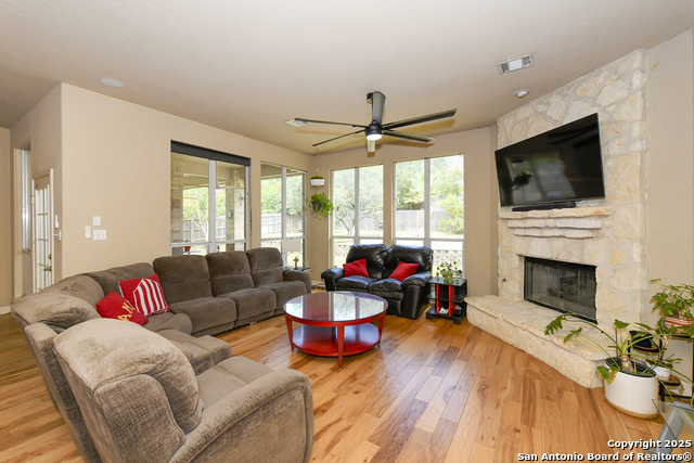 Image 15 of 52 For 14 Gazelle Fld