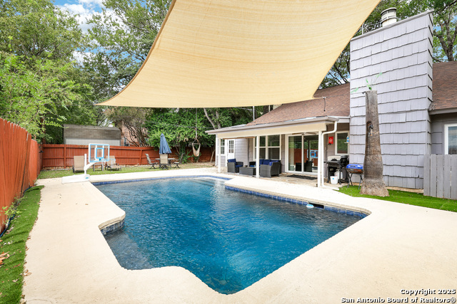 Image 32 of 36 For 13319 Stairock