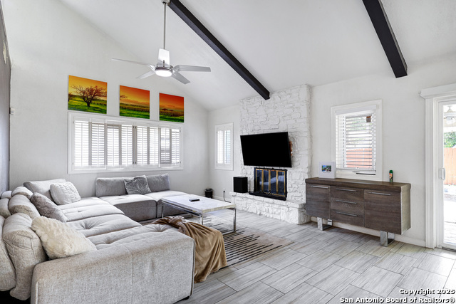 Image 7 of 36 For 13319 Stairock