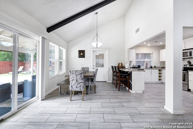 Image 9 of 36 For 13319 Stairock