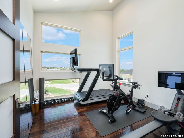 Image 32 of 50 For 23214 Edens Canyon