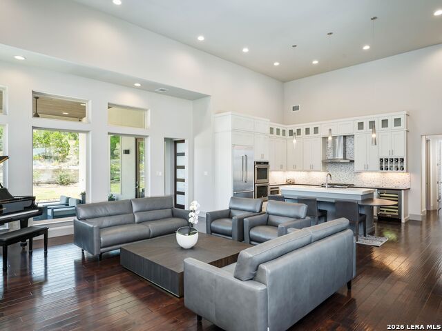 Image 5 of 50 For 23214 Edens Canyon