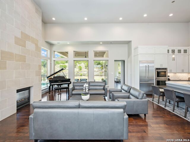 Image 6 of 50 For 23214 Edens Canyon