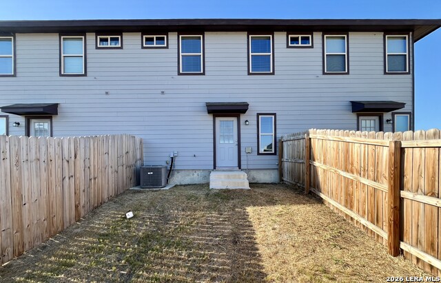 Image 30 of 39 For 7822 Savannah Brooks