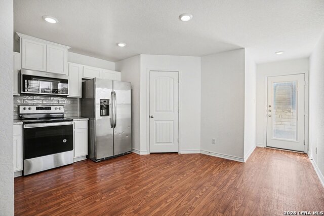 Listing photo id 9 for 643 Anthem Ln