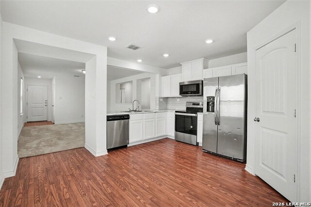 Listing photo id 10 for 643 Anthem Ln