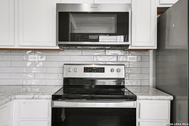 Listing photo id 12 for 643 Anthem Ln