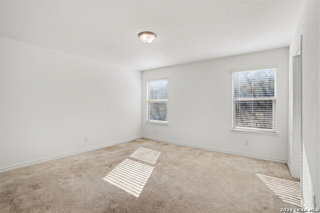 Listing photo id 13 for 643 Anthem Ln