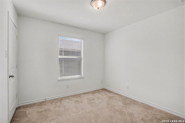 Listing photo id 19 for 643 Anthem Ln