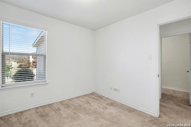 Listing photo id 22 for 643 Anthem Ln