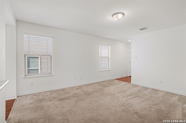 Listing photo id 7 for 643 Anthem Ln