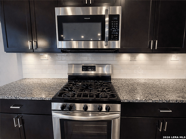 Image 11 of 28 For 740 Fort Leonard