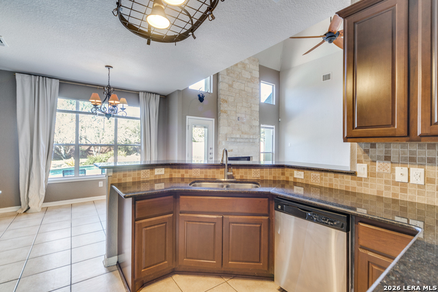 Image 12 of 25 For 26875 Hogan  