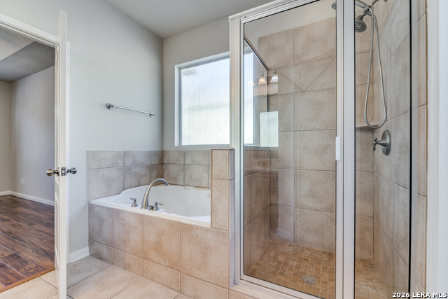 Image 15 of 25 For 26875 Hogan  