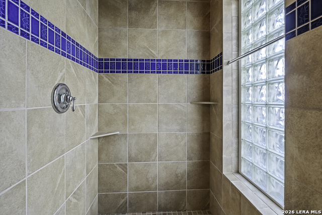 Image 33 of 50 For 70 Copano Ridge