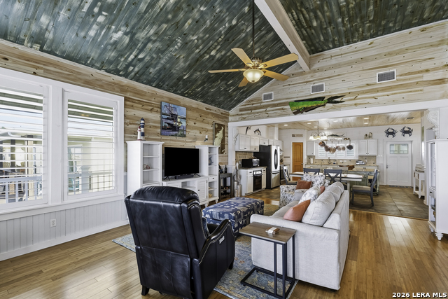 Image 6 of 50 For 70 Copano Ridge