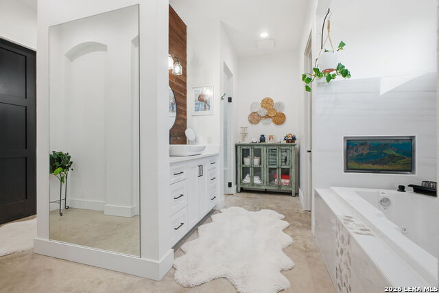 Image 18 of 49 For 8304 Monument Oak