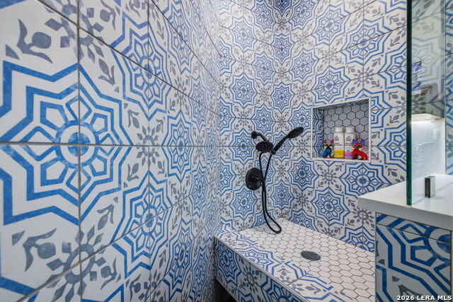 Image 30 of 49 For 8304 Monument Oak