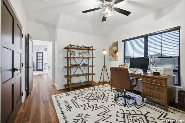 Image 35 of 49 For 8304 Monument Oak