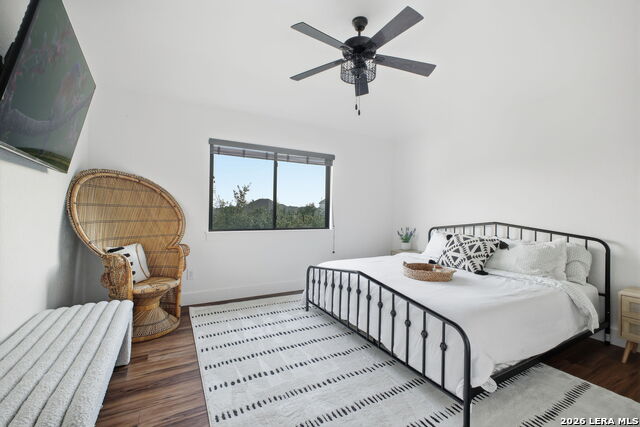 Image 39 of 49 For 8304 Monument Oak