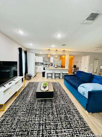 Image 3 of 16 For 1035 Wildwood