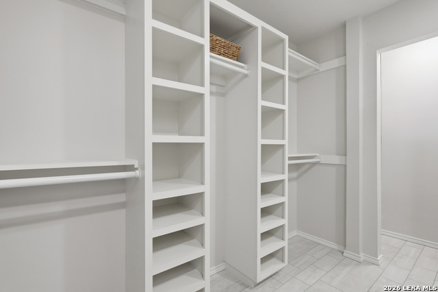 Listing photo id 13 for 13610 Cobble Way Cir