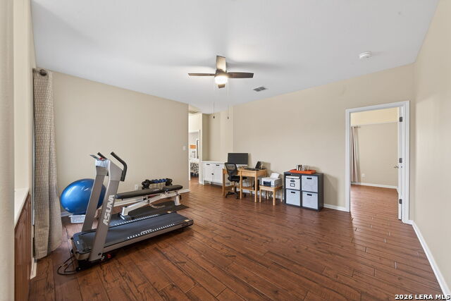 Image 11 of 23 For 9318 Gaytan  